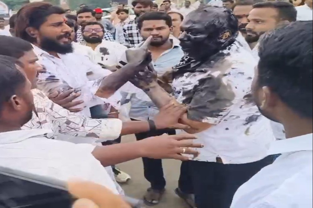 छत्रपती संभाजी महाराजांच्या नावाचा ऐकेरी उल्लेख थांबवा – शिवधर्म फाउंडेशनचा इशारा